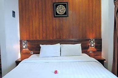 Puri Langenarjan Guesthouse 