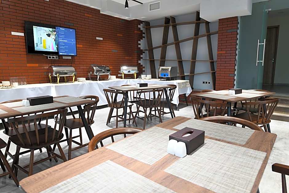 Ereto Hotel by SnowTime