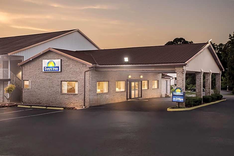 Days Inn by Wyndham Huntington