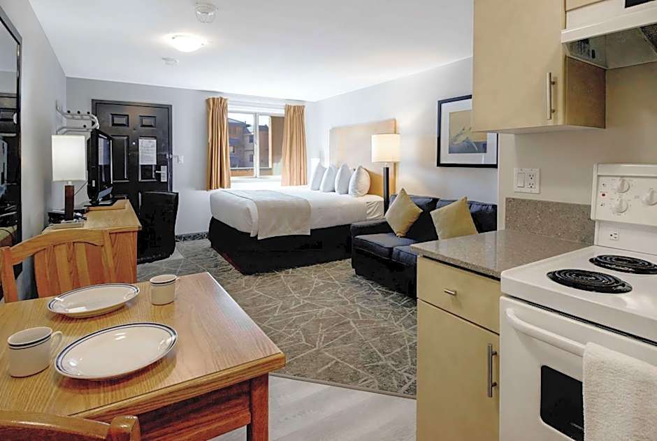 Coast Osoyoos Beach Hotel