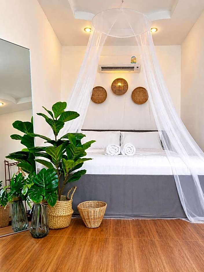Secret Place Hotel and Restaurant