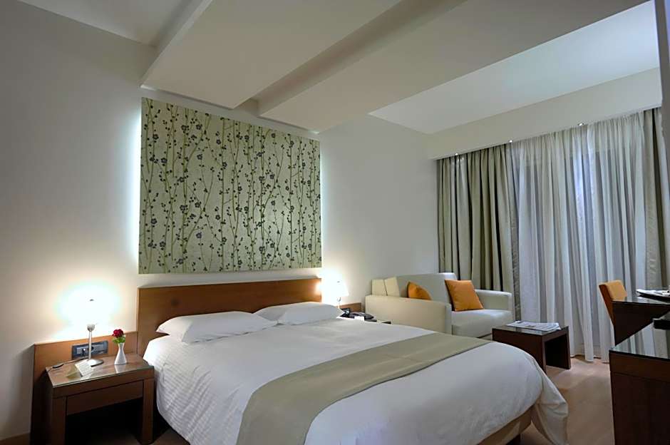 Photo 1 of 1 of Executive Suite, Sea View