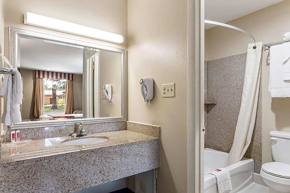 Econo Lodge Pocomoke City