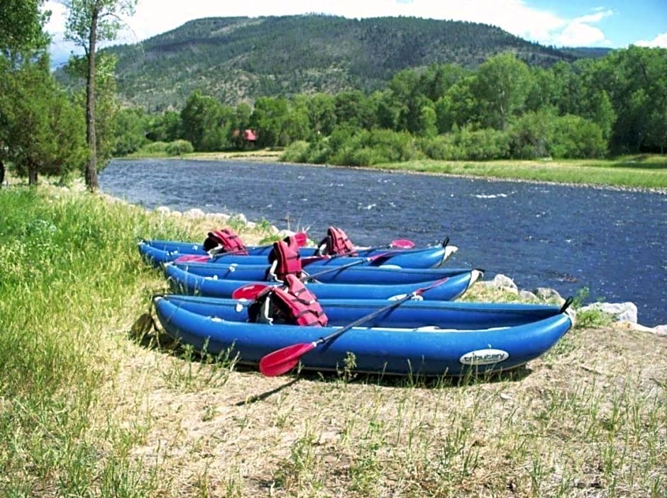 Riverside Meadows Cabins