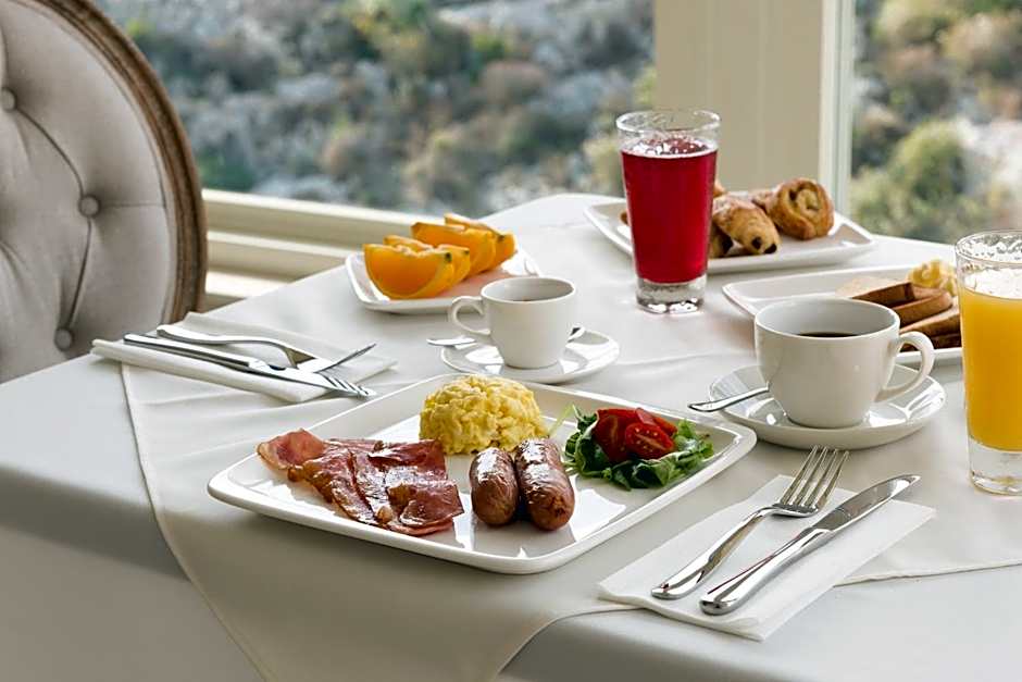 Cesca's Boutique Hotel