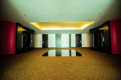 Executive Suite - City View