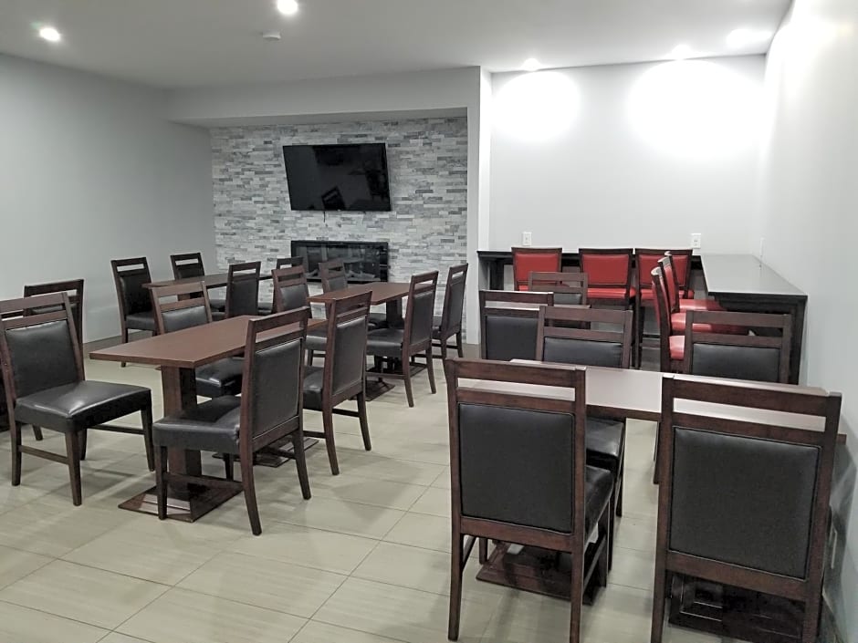 Super 8 by Wyndham Windsor/Dougall