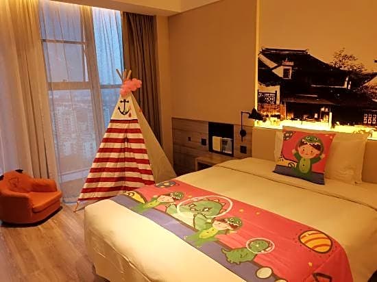 Atour Hotel Kunshan Yongda Commercial Plaza