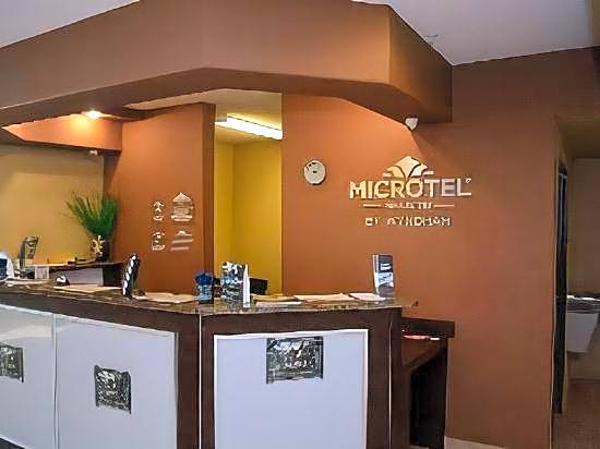 Microtel Inn & Suites by Wyndham Gonzales TX