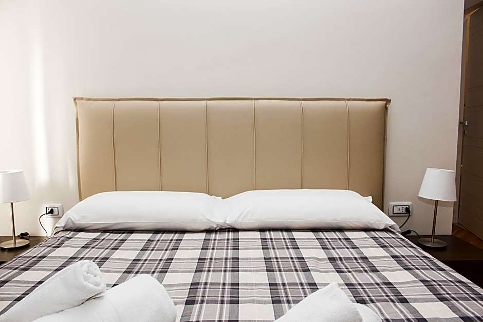 BARBAJA SUITES IN STREET TOLEDO 205