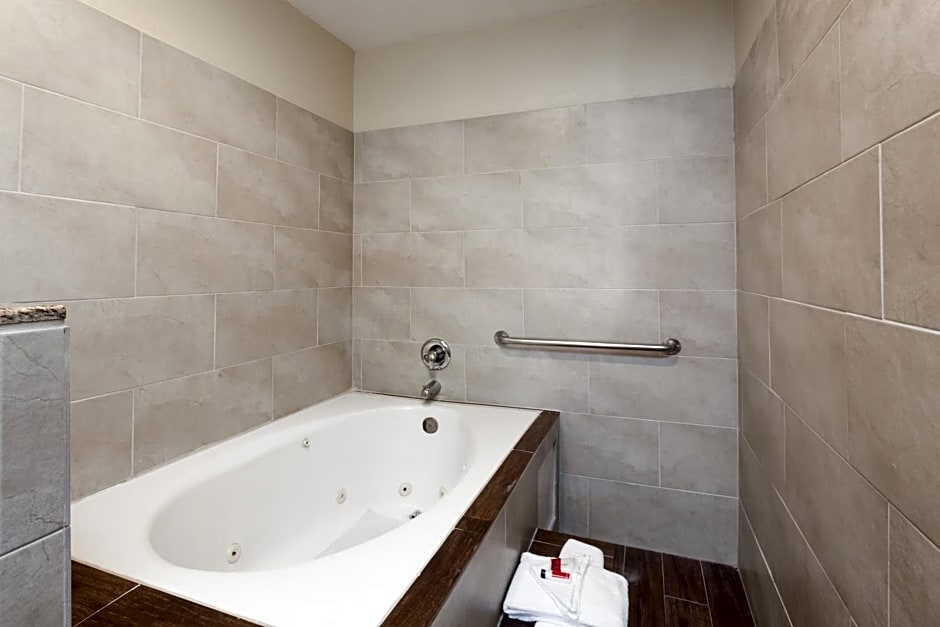 Super 8 by Wyndham Bakersfield South CA
