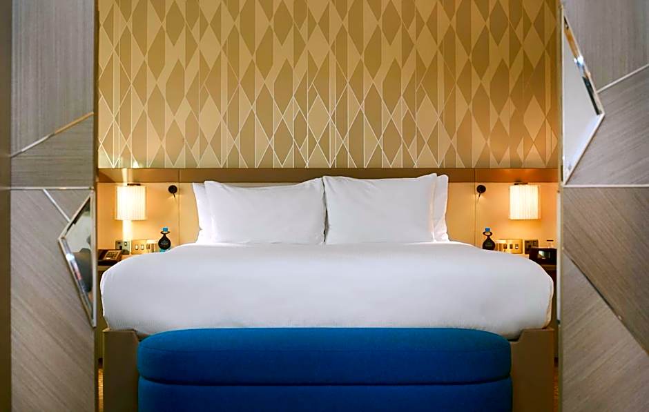 Hilton London Heathrow Airport