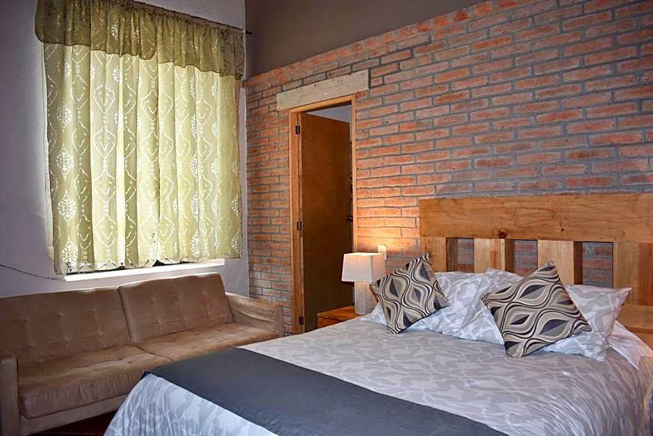 Hotel Ana Catalina and Suites