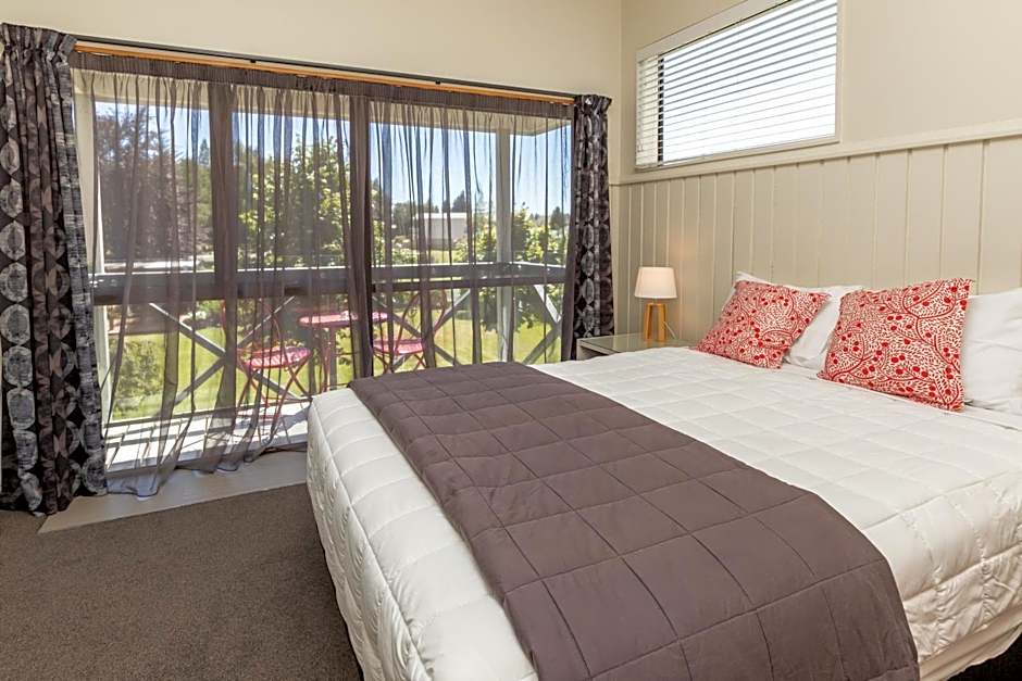 Explorer Motel & Apartments