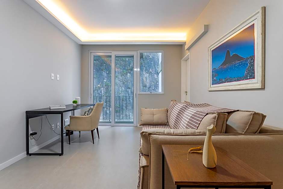 Apartamento em Botafogo a 9min da praia - MRF1307