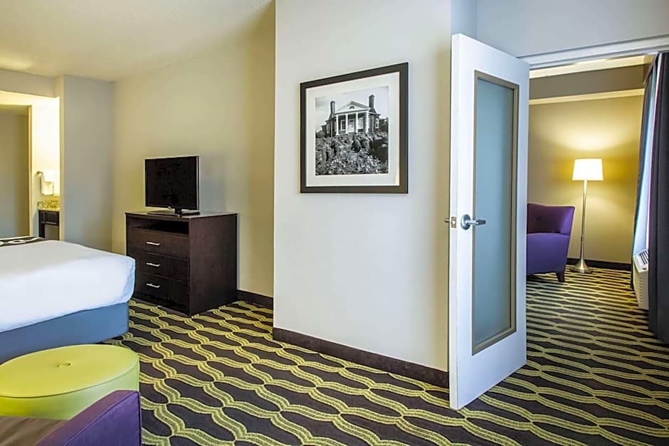 La Quinta Inn & Suites by Wyndham Lynchburg At Liberty Univ.