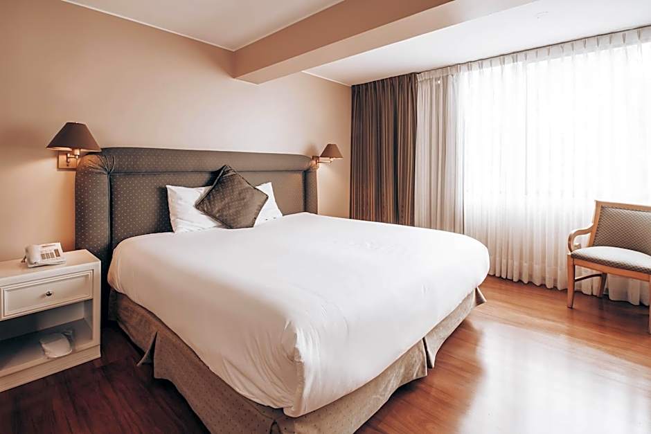 Suites del Bosque Hotel