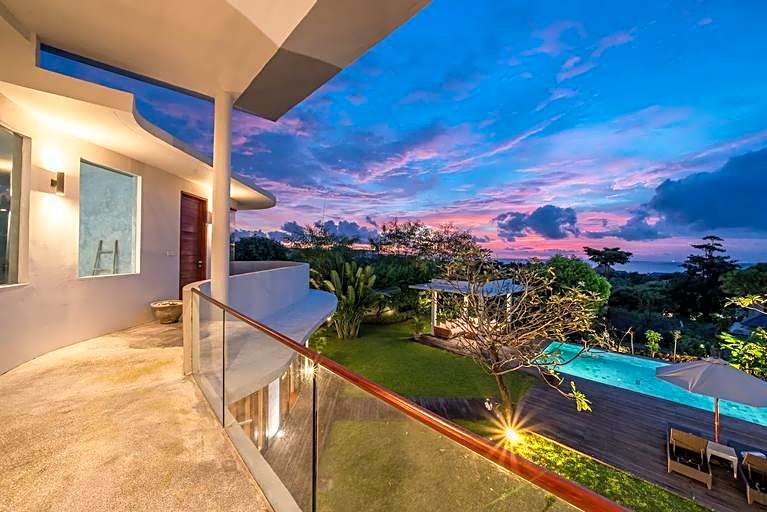 Balangan Sunset: Amazing 4 BDR Villa in Balangan w/ OCEAN VIEW in Balangan