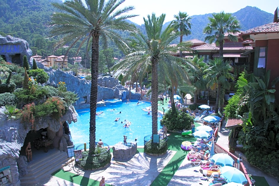 Grand Aquarium Apart