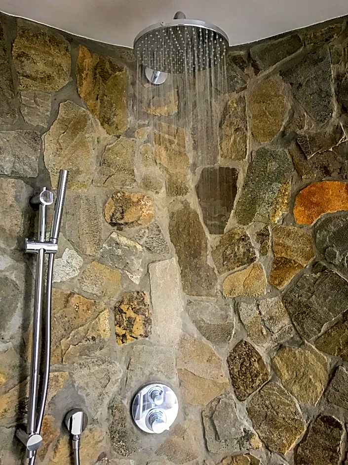 Laluka Safari Lodge - Welgevonden Game Reserve