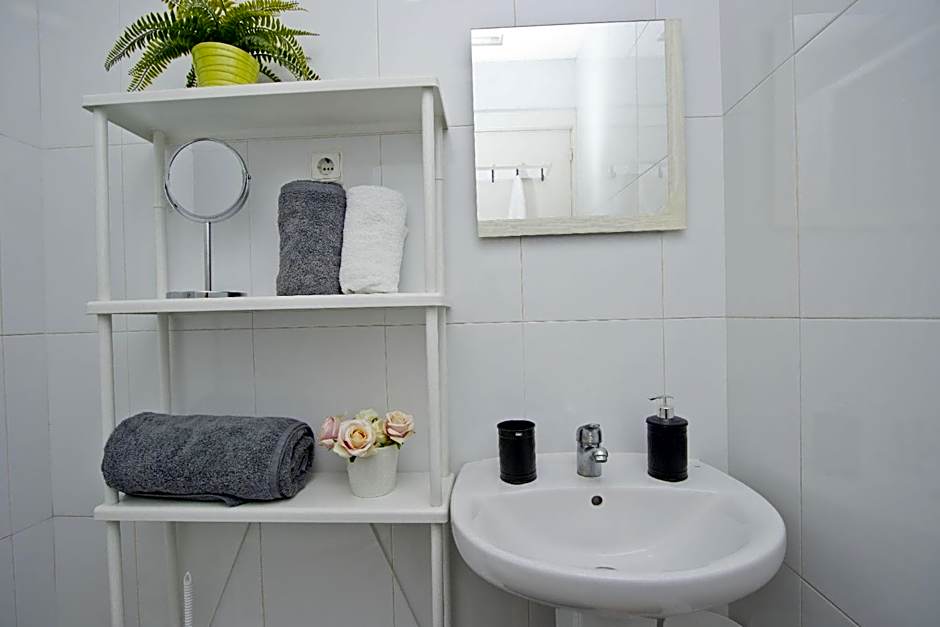 Barcelona City North Hostal