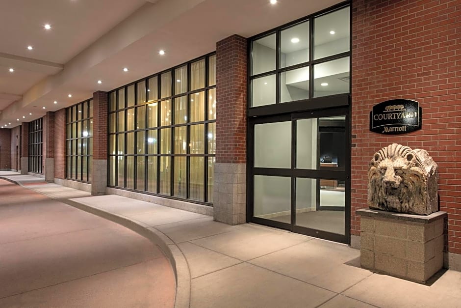 Courtyard by Marriott Syracuse Downtown at Armory Square