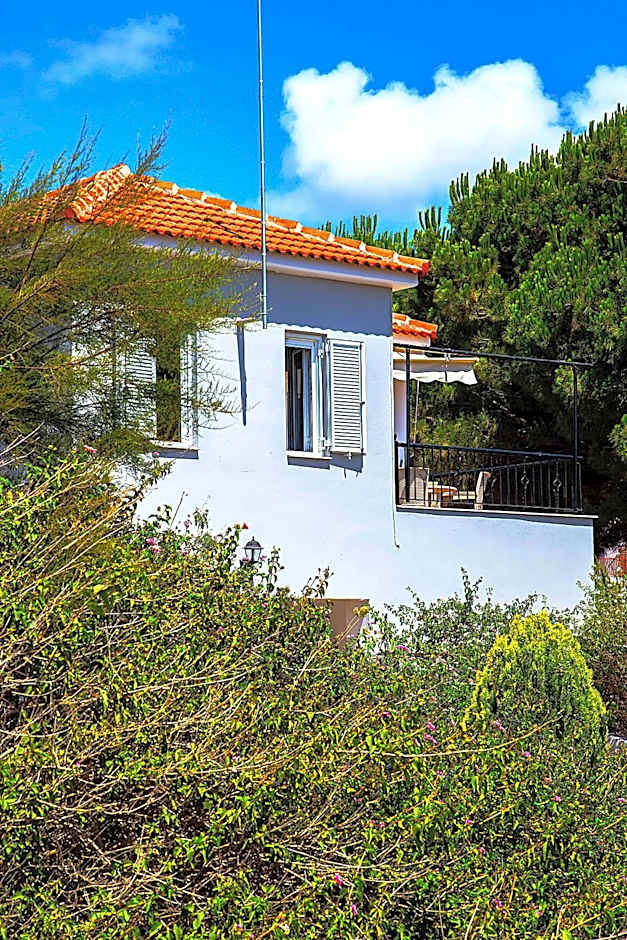 Romanos Beach Villas