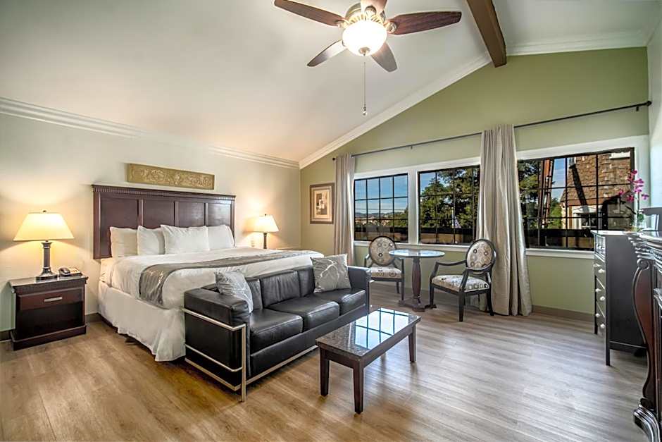 Photo 1 of 8 of Suite, Hot Tub