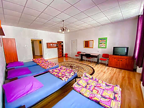Bed in 4-Bed Mixed Dormitory Room