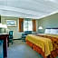 Travelodge by Wyndham Iowa City