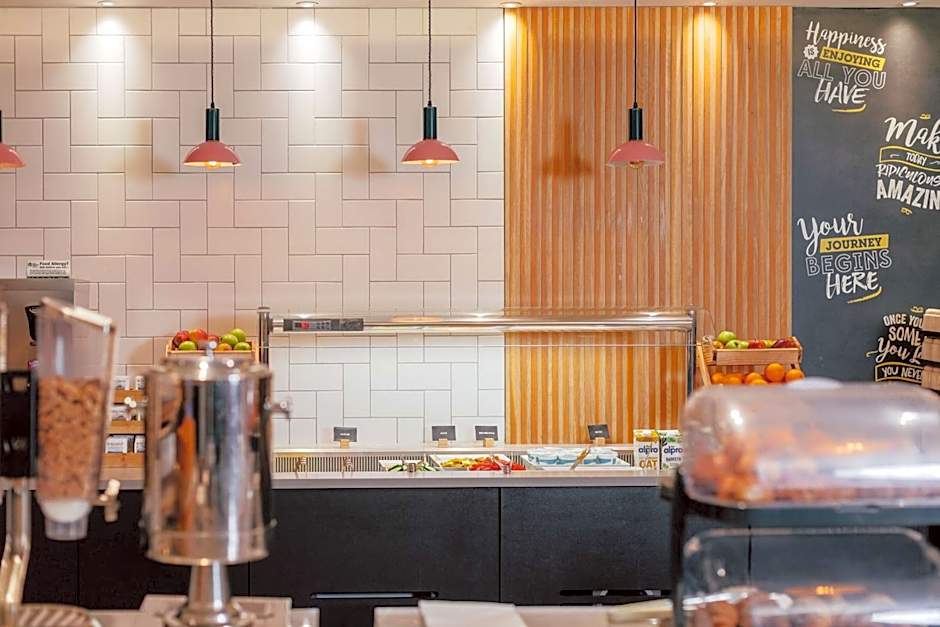 Hampton by Hilton London Park Royal