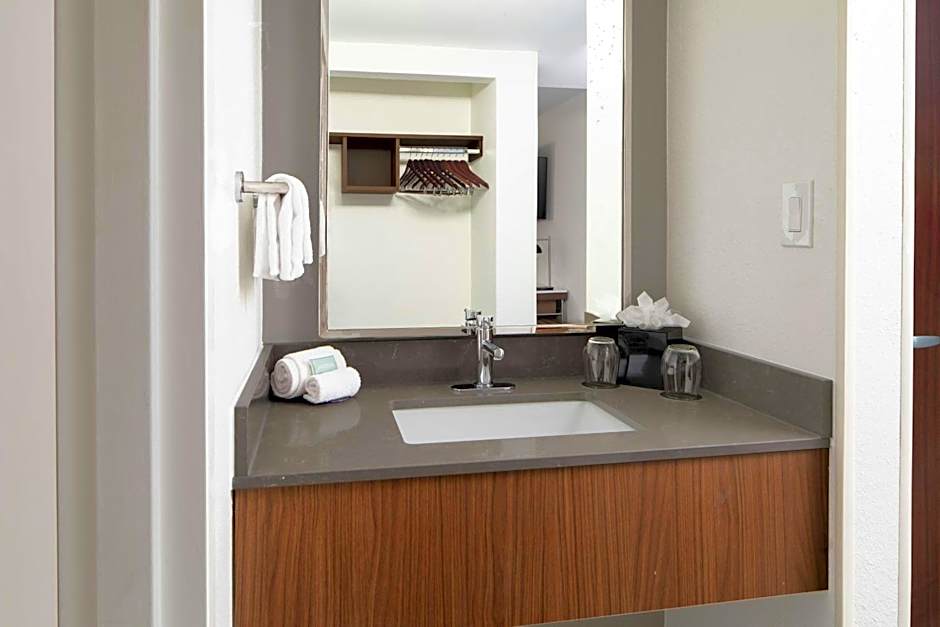 Courtyard by Marriott Chesapeake Greenbrier