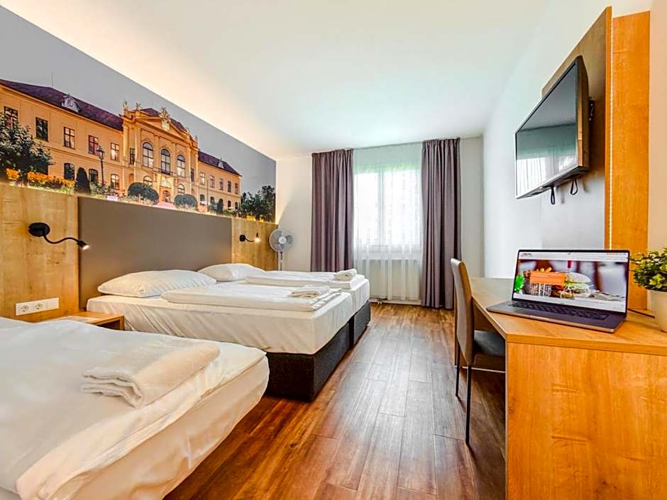 Hotel Sachsengang - free parking, near U1 & U2