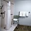 Hampton Inn By Hilton Long Island/Commack