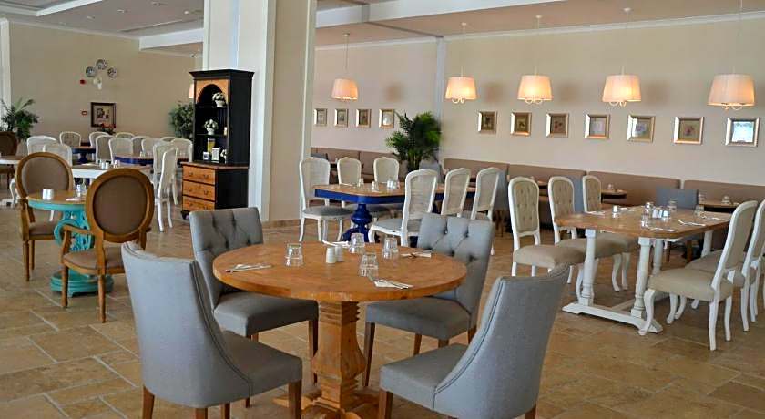 ANDRIAKE BEACH CLUB HOTEL