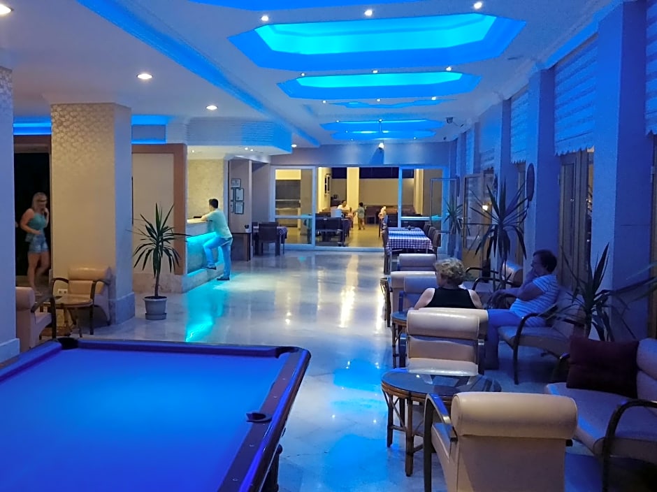 Altinersan Hotel Altinkum