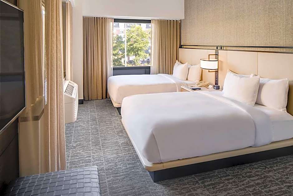 DoubleTree By Hilton Hotel Jersey City