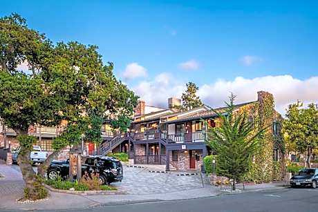 Wayside Inn