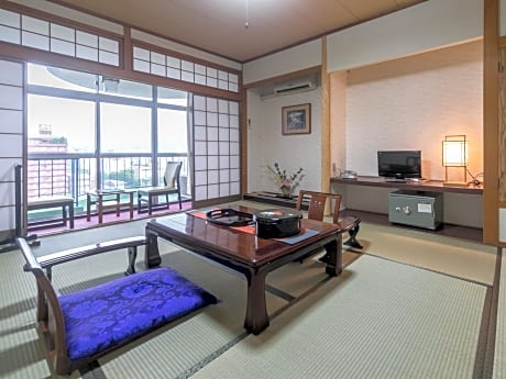 Japanese-Style Triple Room - River View - Non-Smoking