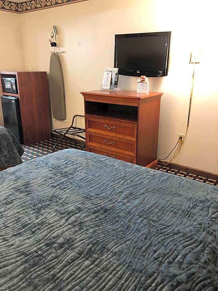 Howard Johnson by Wyndham Perry GA