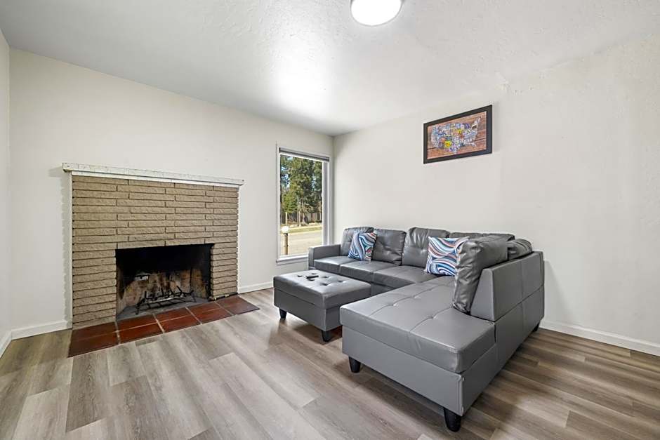 Econo Lodge Inn & Suites