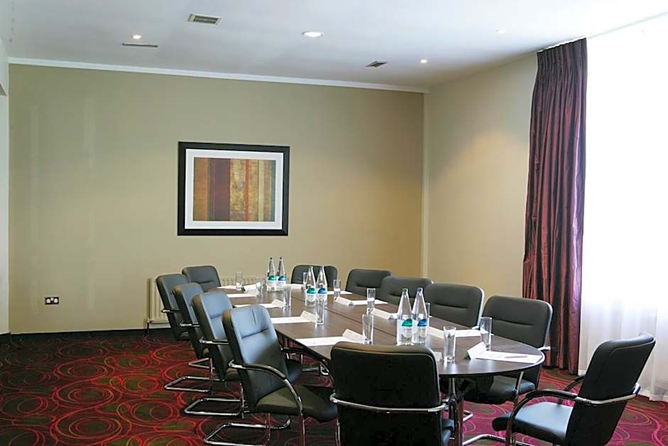 Riverside Lodge Hotel