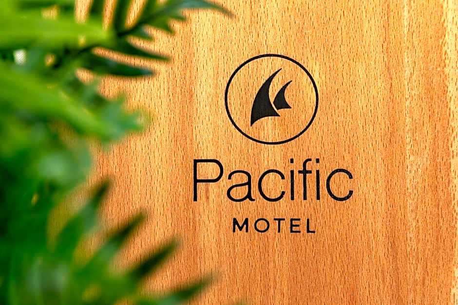 Pacific Motel 08