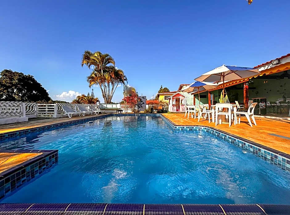 Chácara com piscina, churrasqueira, WiFi e quadra