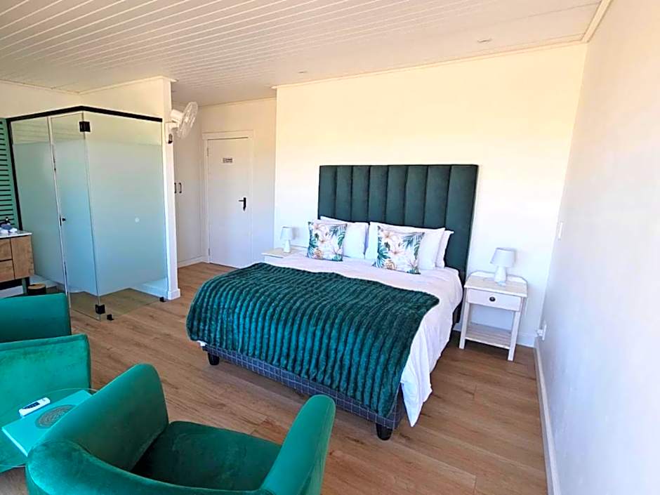 Photo 1 of 8 of Standard 1 Queen Bed