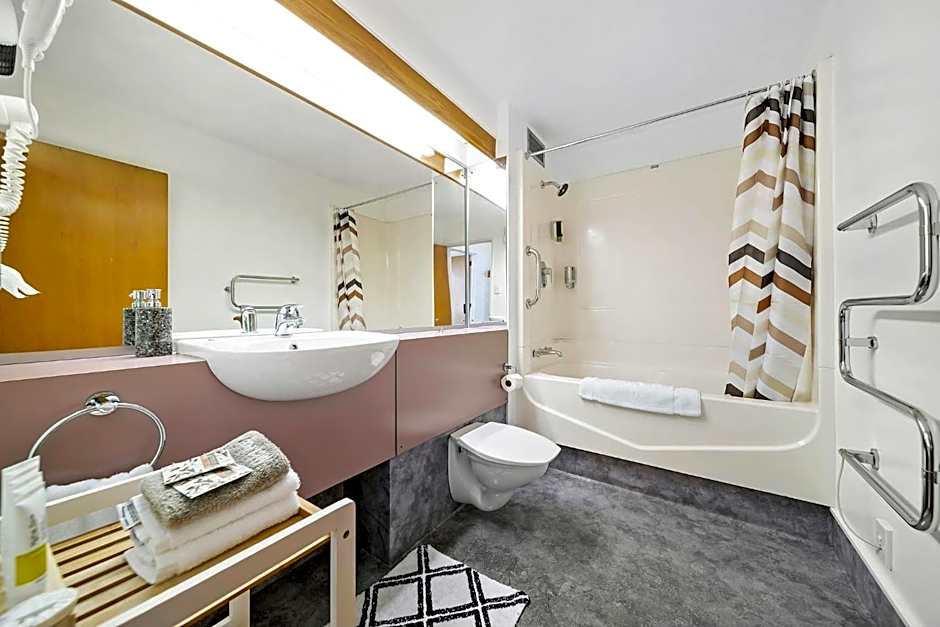 Amity Serviced Apartments
