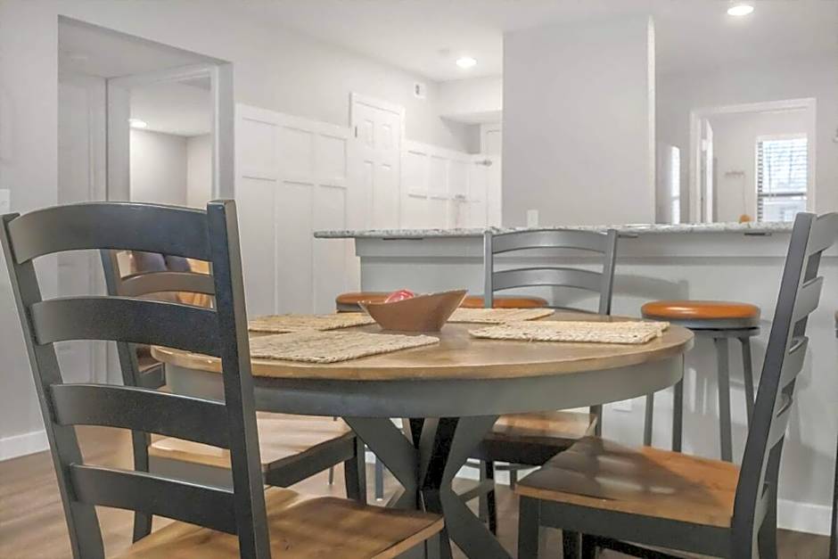Ozark Mountain Retreat, Family Condo with Resort Amenities