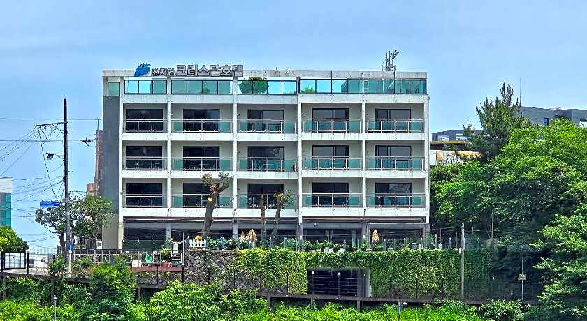 Chun Ji yeon Crystal Hotel