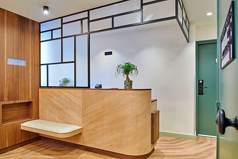 Hotel 10 Opera by HappyCulture