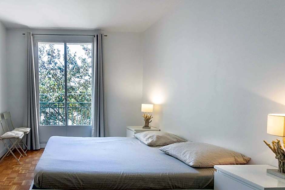 Paris City - Spacious 3 rooms flat for families - 3 minutes from metro station